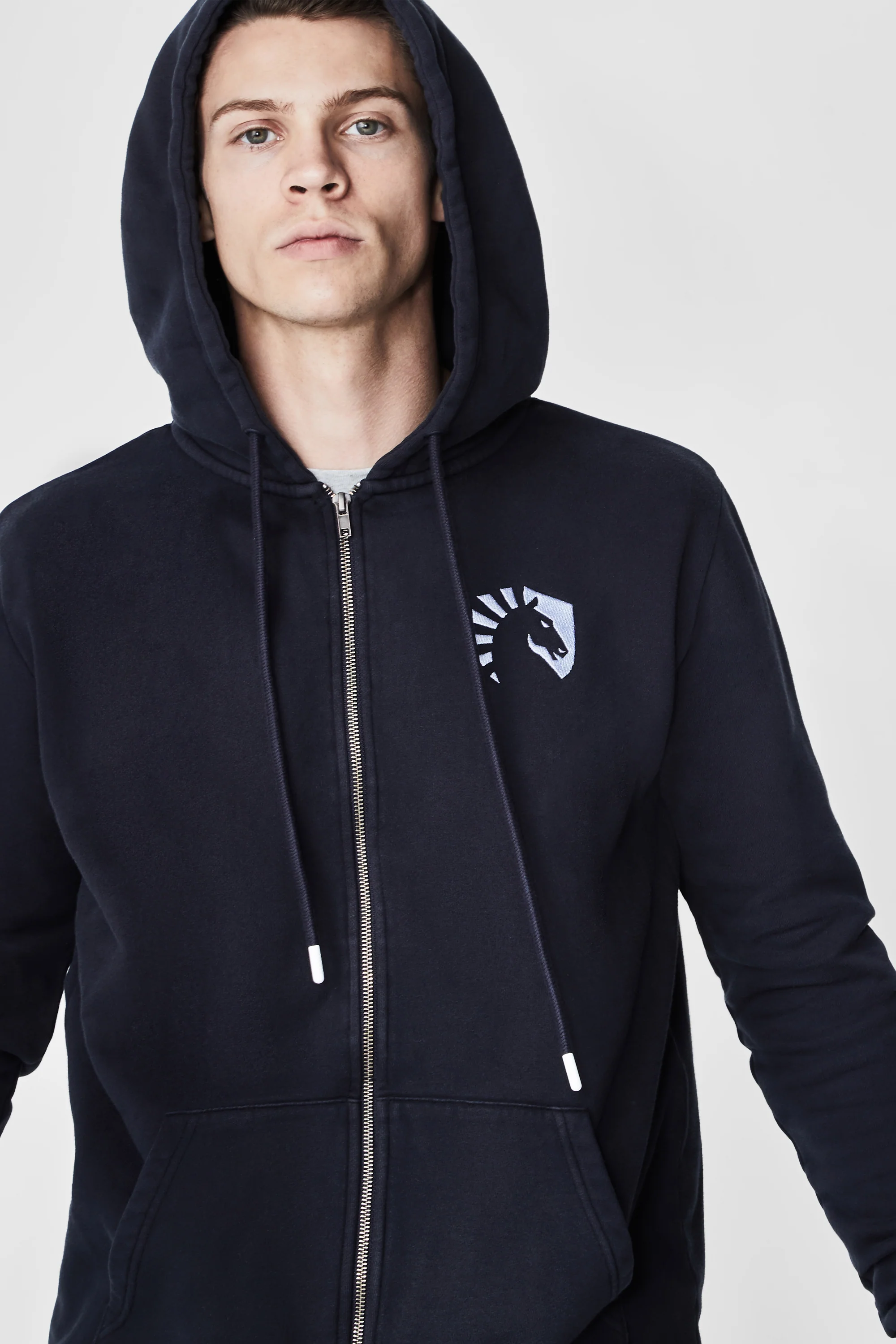 CREST ZIP UP HOODIE - Image 16