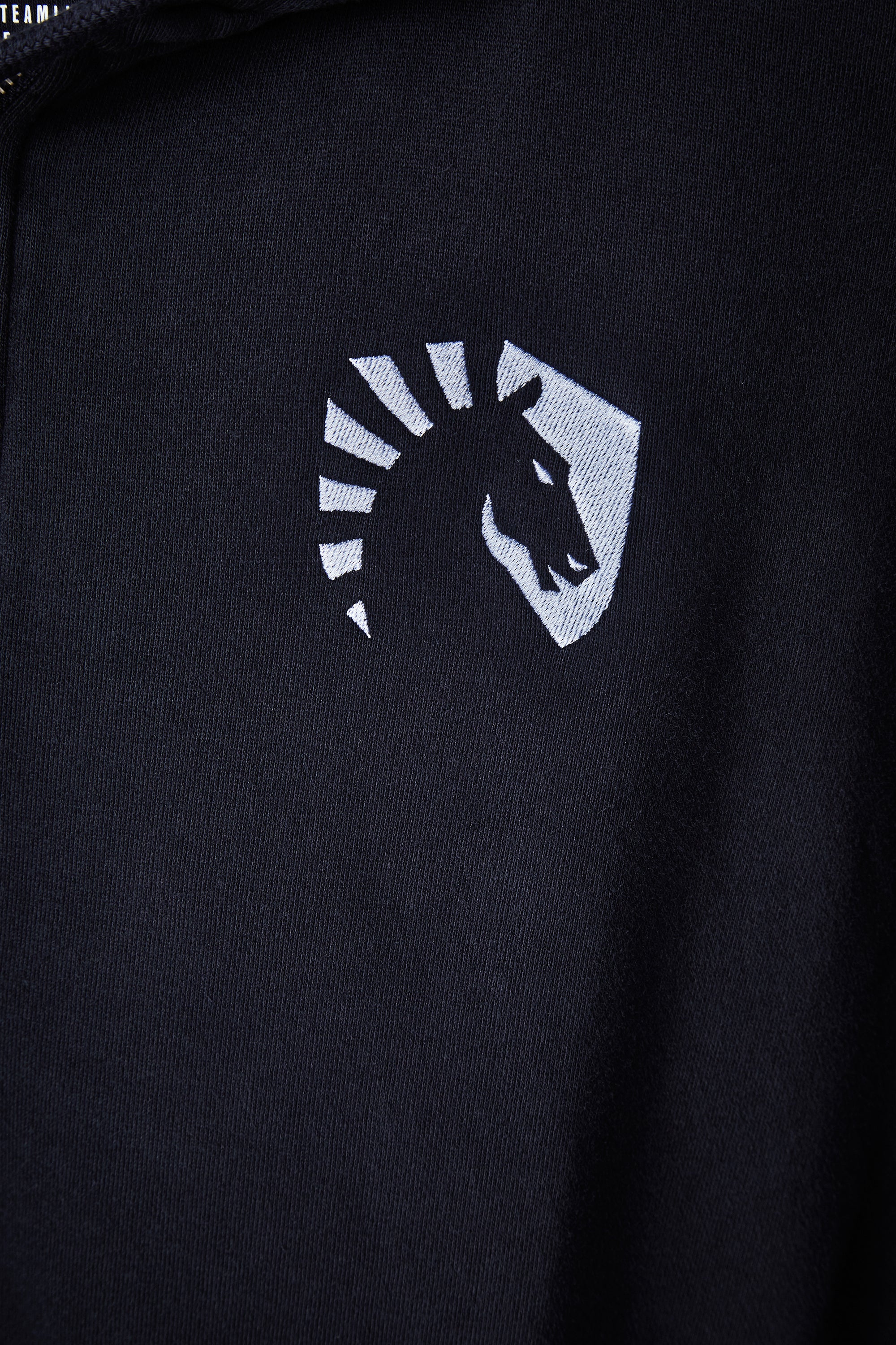 CREST ZIP UP HOODIE - Image 22