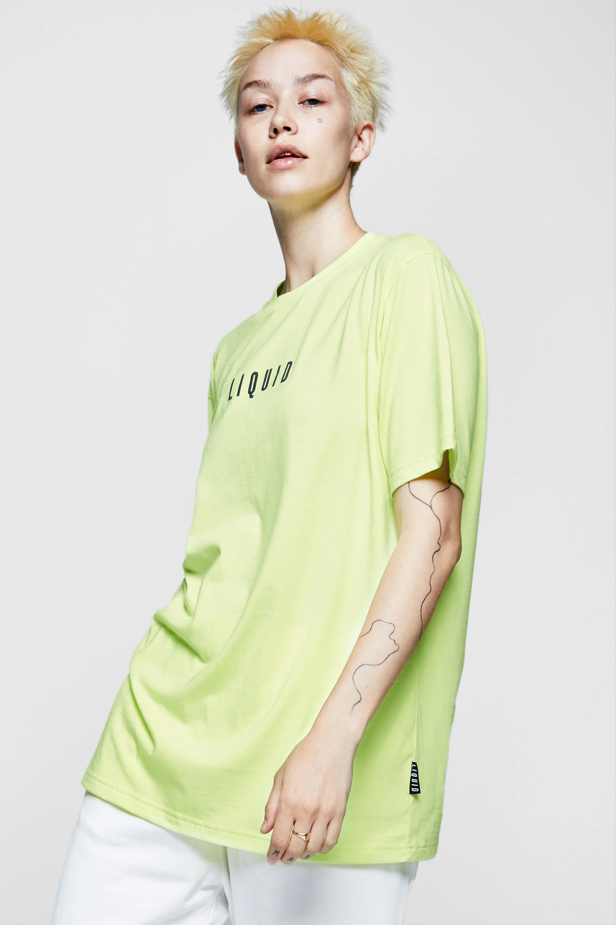 ESSENTIAL SHORT SLEEVE TEE - Image 2