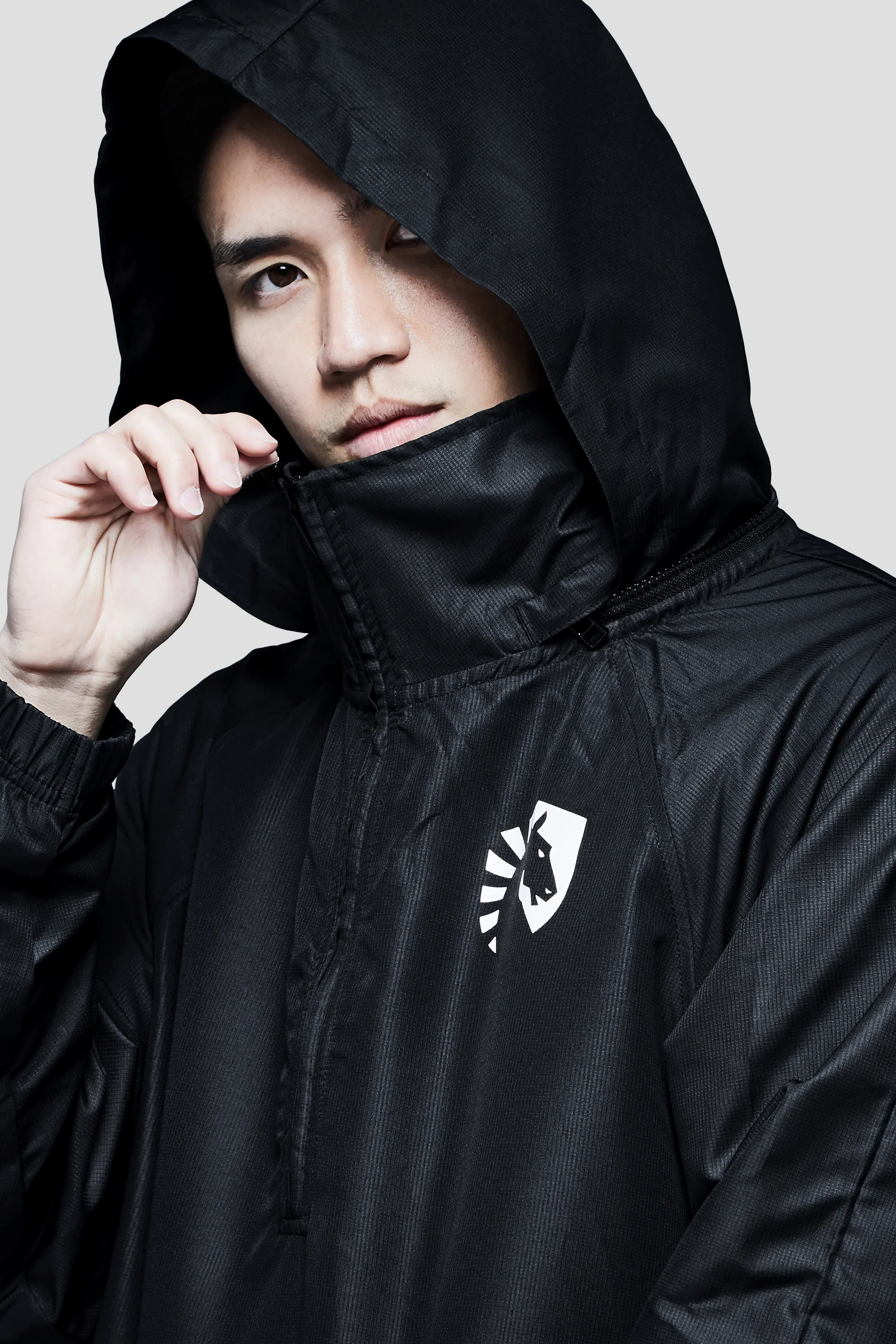 LIQUID PRESTIGE HALF ZIP WINDBREAKER - BLACK - Image 19