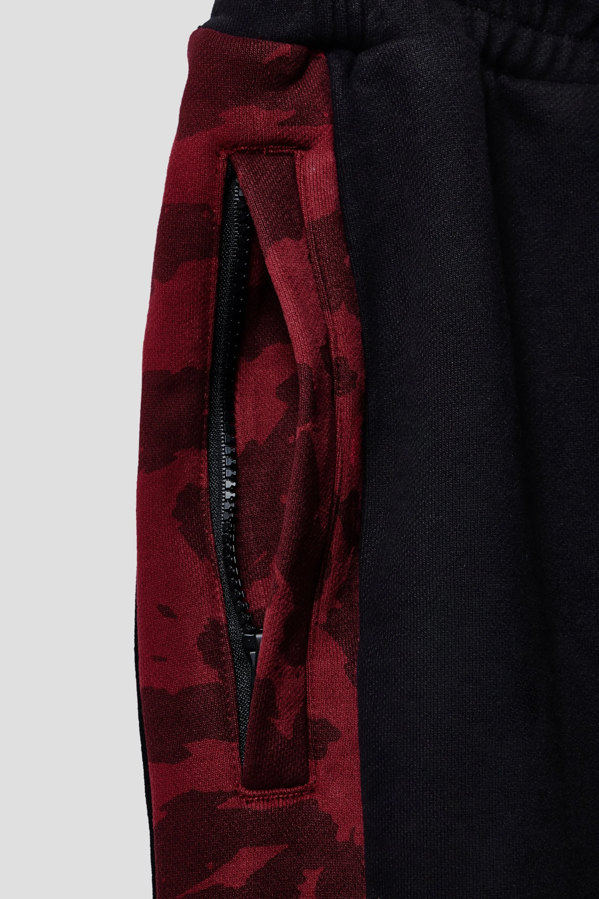 NARUTO AKATSUKI CHENILLE CLOUD SWEATPANTS - Image 10