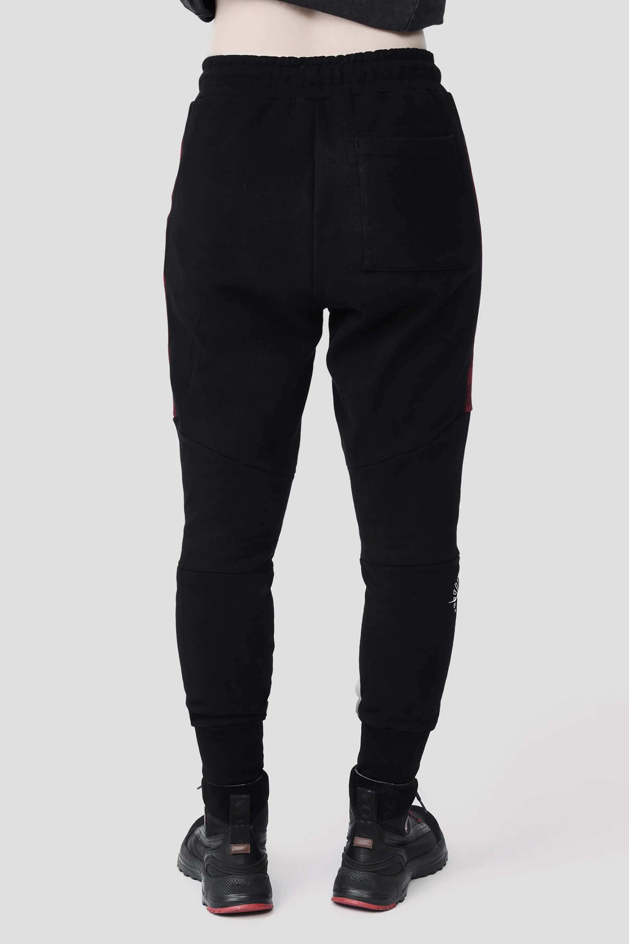 NARUTO AKATSUKI CHENILLE CLOUD SWEATPANTS - Image 4