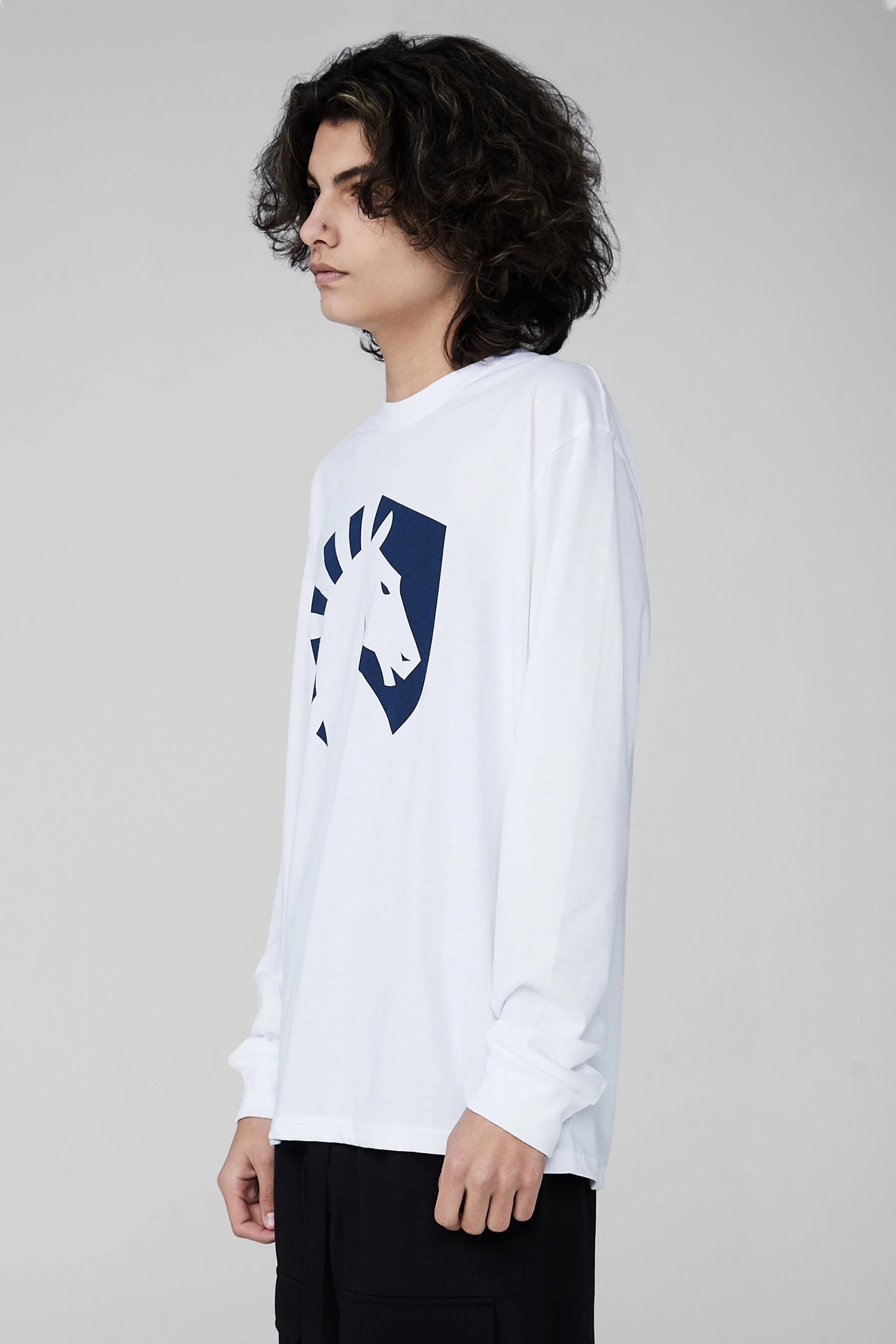 CREST LONG SLEEVE TEE - Image 6