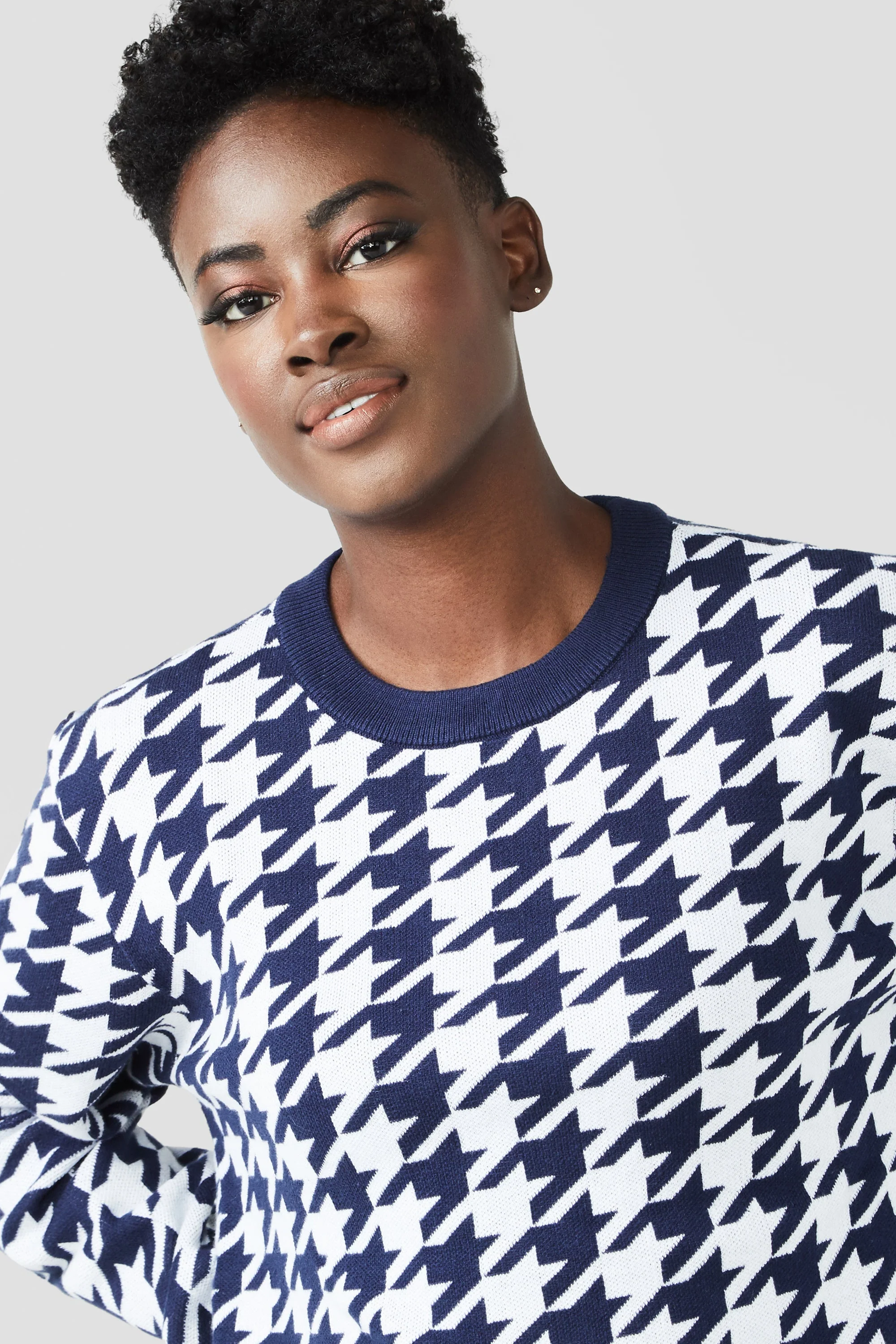 HOUNDSTOOTH SWEATER - Image 17