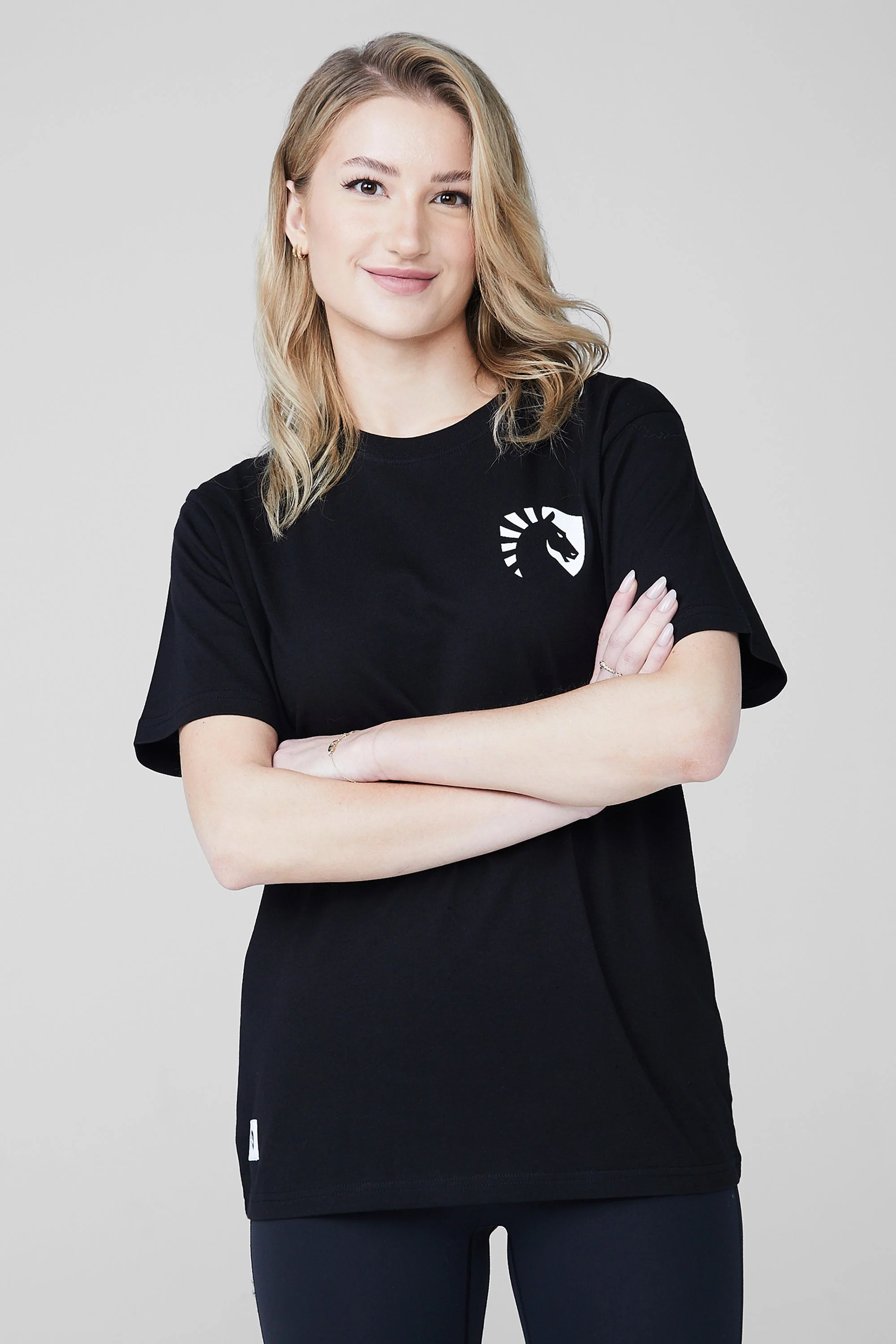 HEART CREST TEE - Image 2
